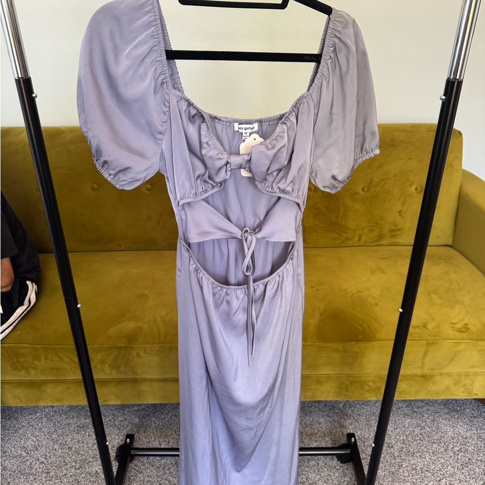 Chic Lavender Midi Dress with Puff Sleeves